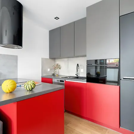 Red And Grey For 8 People In With Parking By Renters Apartman