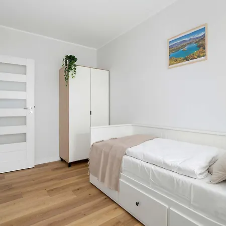 Red And Grey For 8 People In With Parking By Renters